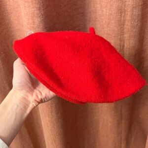 Classic wool Red Beret